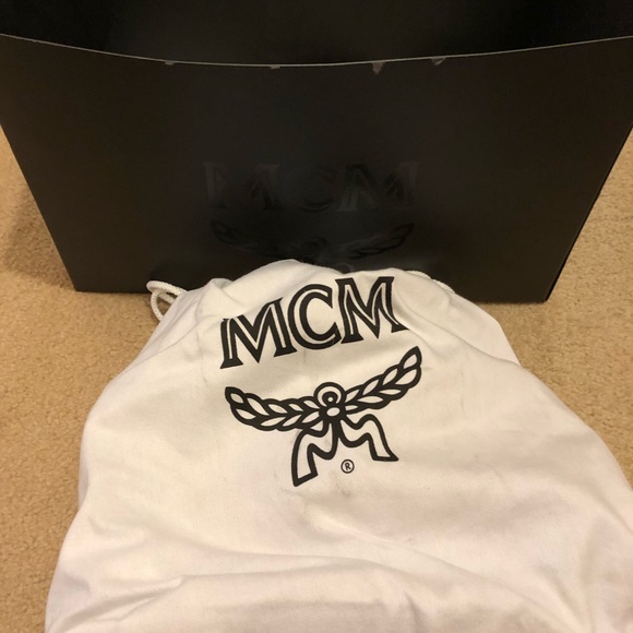 MCM Studded Visetos Mini Bucket Bag **RARE** - Picture 2 of 8